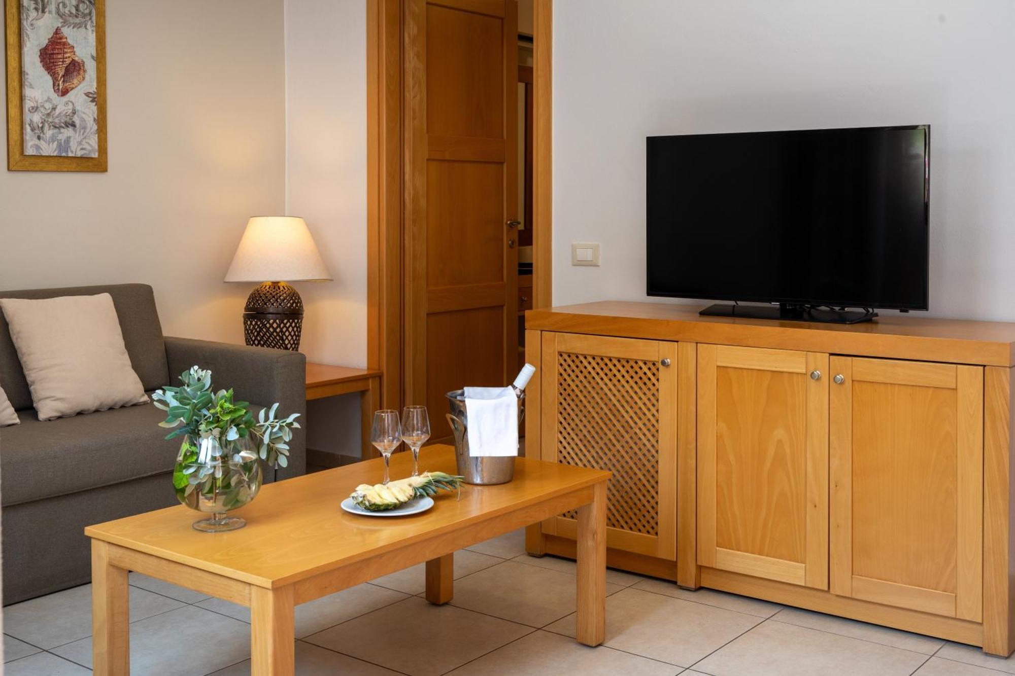 Suite Two Bedroom Sea View & Private Pool,1605376115:JPEG
